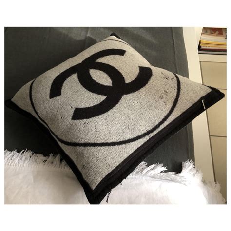 cuscini chanel